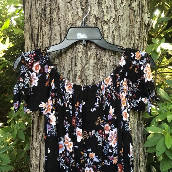 Pink Rose Black Floral Blouse Elastic Neckline Keyhole Tie Sleeves Rounded Hem M - Picture 4 of 13